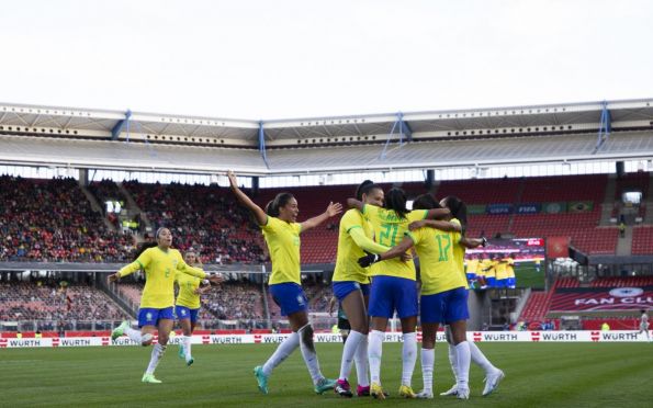 Seleção Brasileira feminina vence Alemanha por 2 x 1 em amistoso
