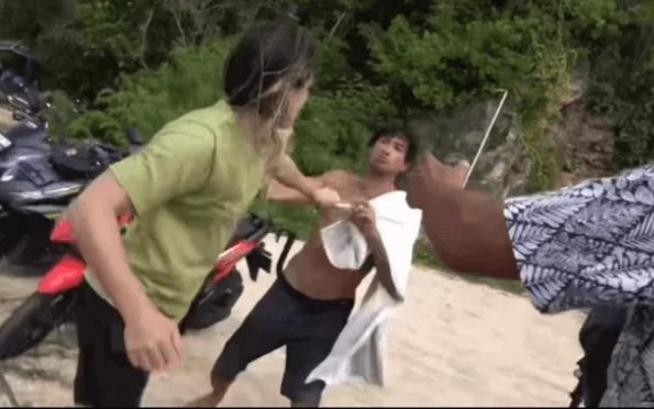 Vídeo: surfista norte-americana é agredida por brasileiro em Bali