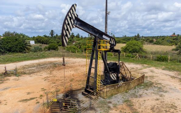 Codise renova contrato com empresa produtora de petróleo em Sergipe