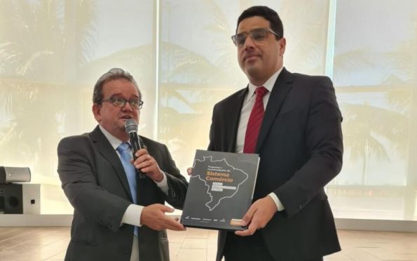 Deputados sergipanos recebem Agenda Institucional do Sistema Comércio