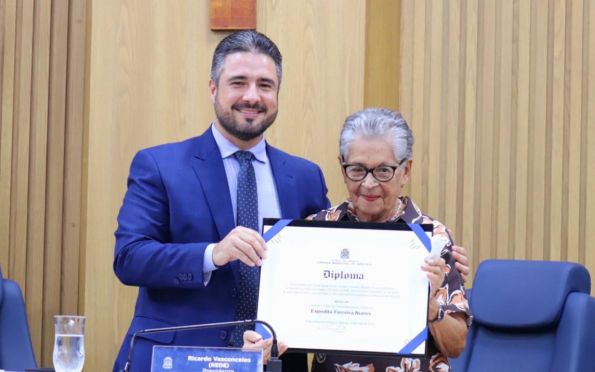 Filha de Lampião e Maria Bonita recebe título de cidadã aracajuana 