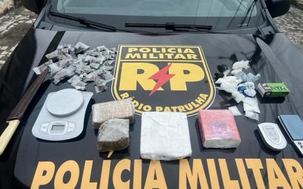 Mais de 2 kg de drogas são apreendidos no bairro São Conrado