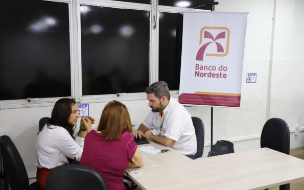 Mutirão de crédito e renegociação de dívidas prossegue em Aracaju
