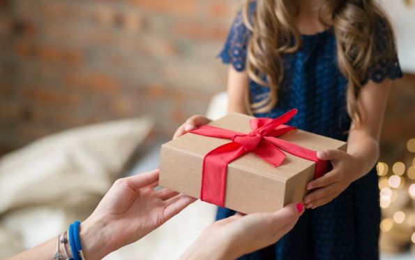 Procon orienta consumidores sobre troca de presentes do Dia das Mães
