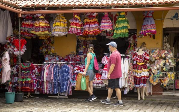 Festejos aquecem vendas de artigos juninos em Sergipe