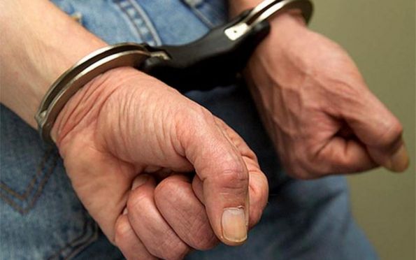 Homem comete furtos durante saída temporária da prisão e volta a ser preso