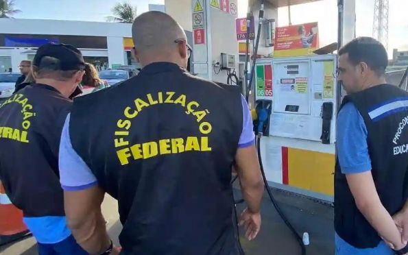 Posto de gasolina é interditado por adulteração em Aracaju