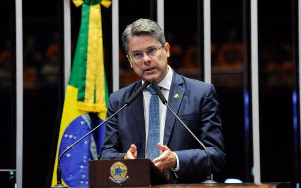 Senador Alessandro Vieira se torna presidente do MDB de Sergipe
