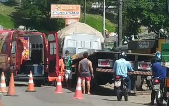 Veículo desgovernado invade borracharia e atropela um homem em Aracaju