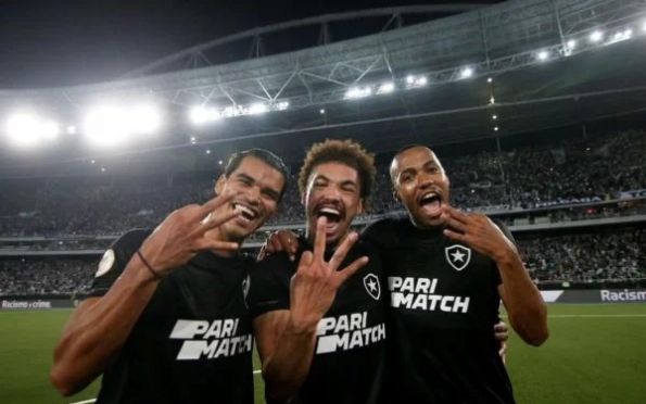 Botafogo é o primeiro time a chegar aos 39 pontos em 15 jogos