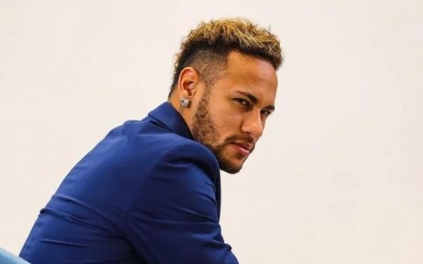 Neymar está processando comediante que usa filtro para se parecer com o astro
