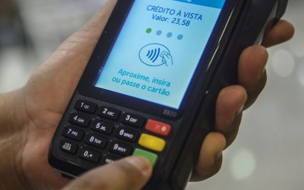 Sergipanos têm R$ 5 milhões de dívidas em atraso com cartão e consignado