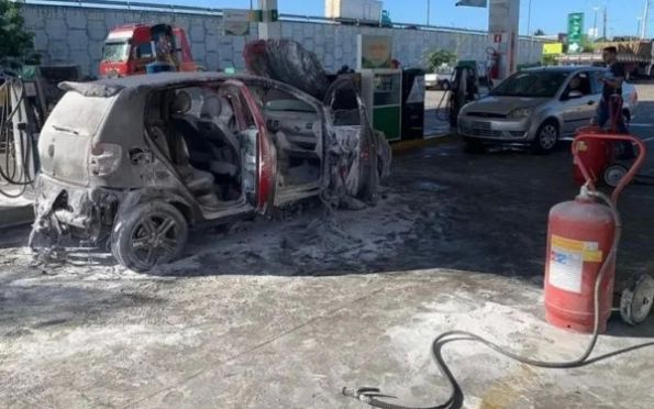 Vídeo: carro com três mulheres explode em posto no Rio Grande do Norte