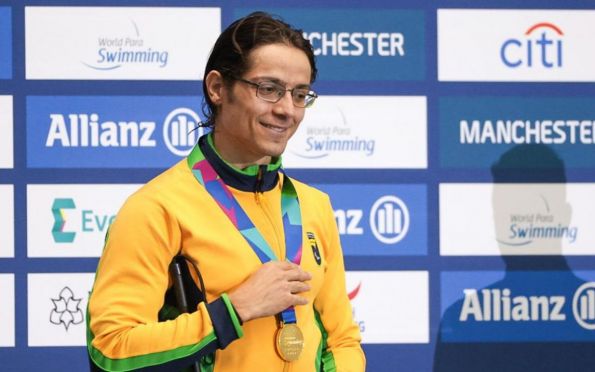 Brasil é ouro com Douglas Matera e Carol Santiago no Mundial