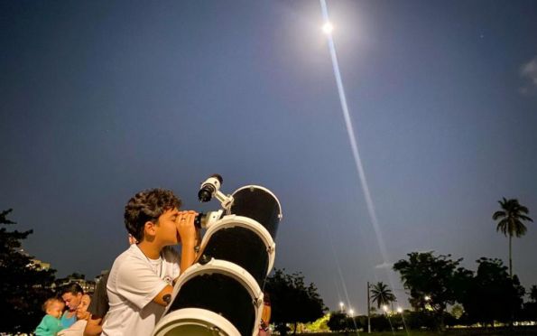 Observação telescópica da Superlua na CCTECA reuniu centenas de pessoas