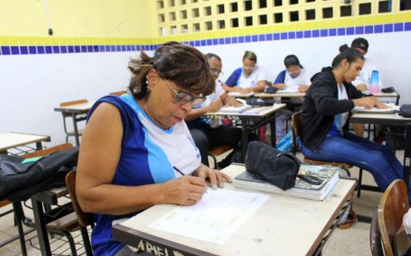 Prefeitura de Aracaju inicia reclassificação para quem ingresso na EJA
