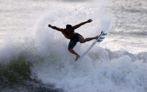 Sergipe sedia primeira etapa do circuito Master Tour de surfe