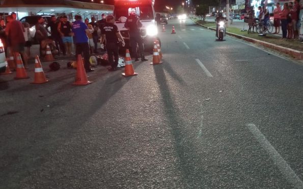Motociclista morre após colidir com ônibus no bairro Rosa Elze