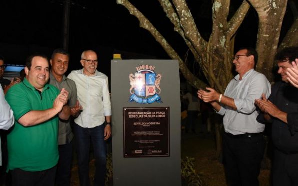 Prefeitura entrega revitalização da praça Zedeclias da Silva Lemos