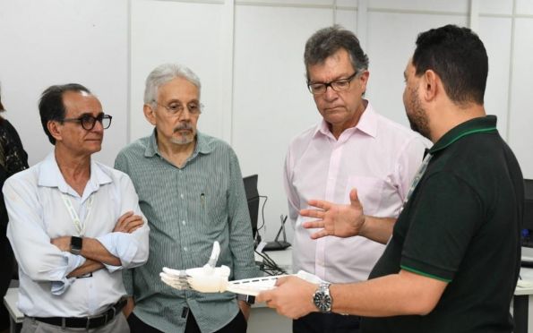 Senador Laércio Oliveira visita o SergipeTec e enaltece inovação no Estado