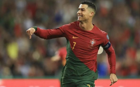 Após vaga na Eurocopa, Cristiano Ronaldo quer chegar ao milésimo gol