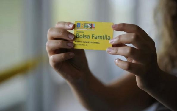 Caixa paga novo Bolsa Família a beneficiários com NIS de final 5