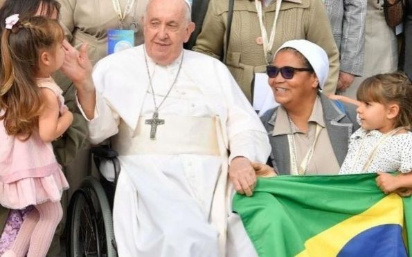 Irmã Mabel tem encontro com o Papa Francisco na Roma