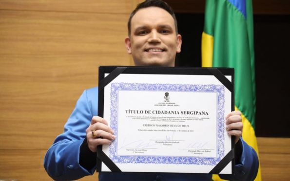 Jornalista Fredson Navarro é condecorado com Cidadania Sergipana
