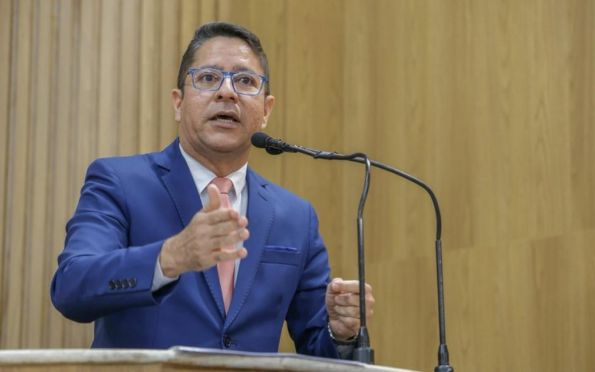 Ricardo Marques critica 'omissão da SMTT' na avenida José Carlos Silva