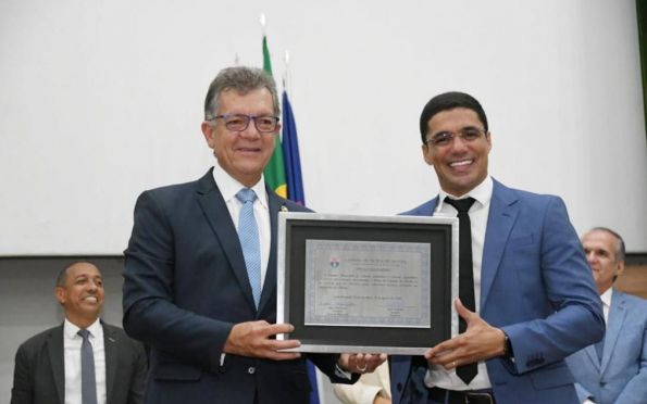 Senador Laércio Oliveira recebe título de Cidadão de Olinda