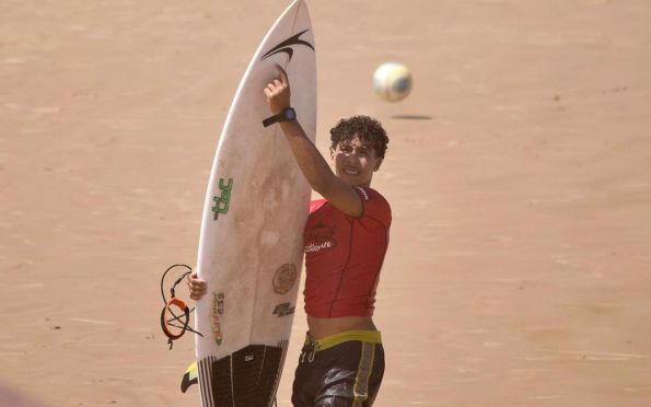 Tricampeão sergipano, Jeanzinho vai participar de 'surf camp' em Portugal