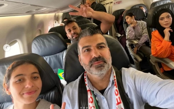 Brasileiros e familiares que estavam em Gaza decolam em voo da FAB