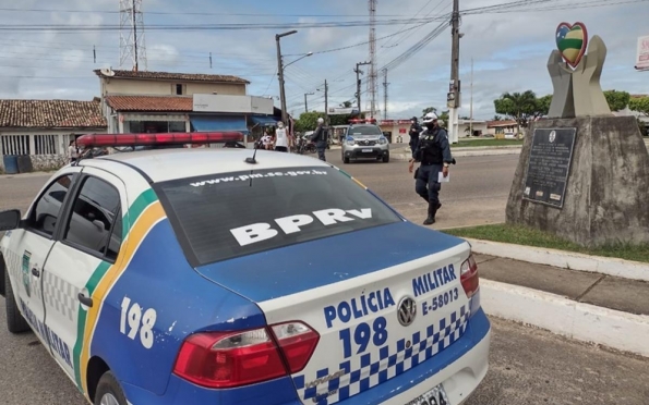 Carro e motocicleta colidem na SE-449, na Barra dos Coqueiros (SE)