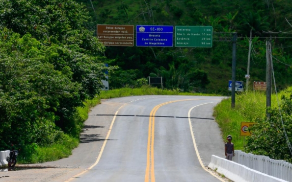 Governo de Sergipe entrega rodovia que liga Indiaroba à divisa com a Bahia