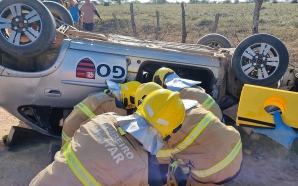 Motorista morre após perder controle do carro e capotar em Lagarto 