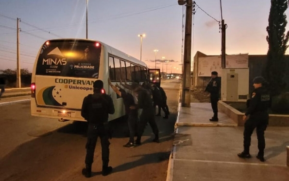 Mulheres são presas por tráfico dentro de ônibus coletivo em Tobias Barreto