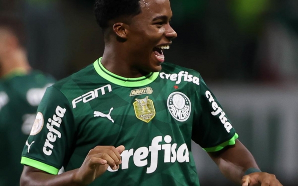 Palmeiras goleia América MG e fica perto do título no Campeonato Brasileiro