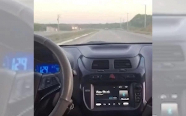 Vídeo: atletas de X1 gravam carro em alta velocidade antes de acidente