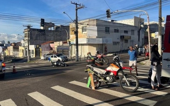 Acidente: Carro e moto colidem ne Getúlio Vargas, em Aracaju