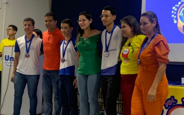 Alunos são premiados durante encerramento da 2ª OCN da DRE 1