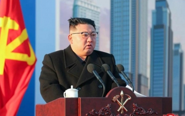 Kim Jong-un ordena preparação militar e diz que guerra é inevitável