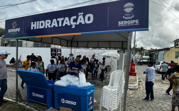 Procon Sergipe fiscaliza distribuição gratuita de água em eventos