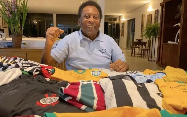 Um ano após morte, Pelé segue vivo na memória dos brasileiros