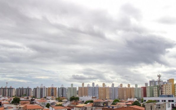 Céu nublado e possibilidade de chuva predominam em Aracaju nesta sexta, 19