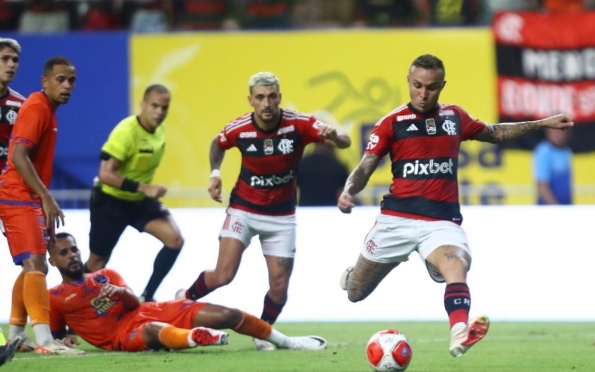 Flamengo estreia com goleada no Campeonato Carioca