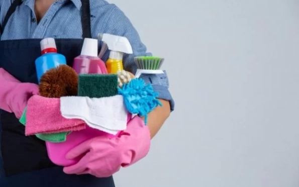 Limpar a casa em excesso pode criar até superbactérias, diz estudo