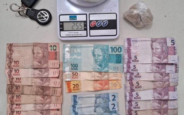 Casal é detido por tráfico de drogas em Aracaju após descarte de pacote