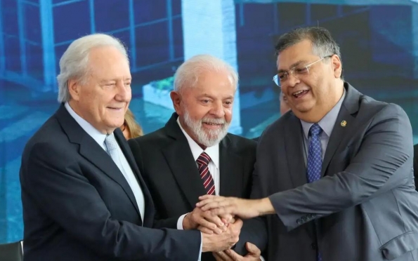 Lula empossa Ricardo Lewandowski no Ministério da Justiça