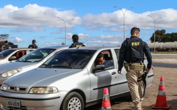 PRF dá dicas de segurança para quem vai pegar a estrada no carnaval 