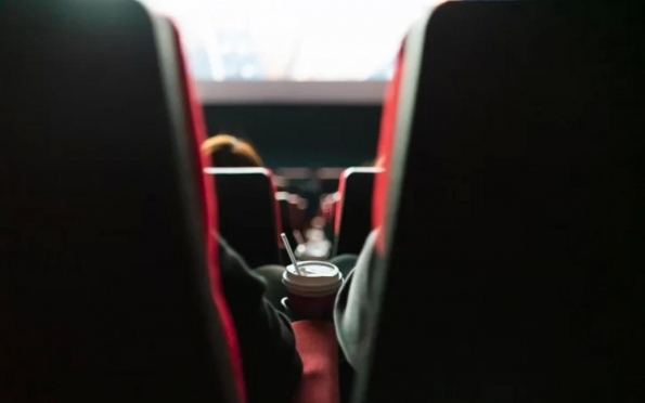 Público fica preso em cinema após ser esquecido por funcionários 